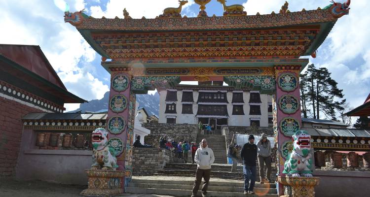 12 días Acepta el Desafío Sherpa en la Travesía al campamento base del Everest - Nepal Hiking Pvt. Ltd. 10