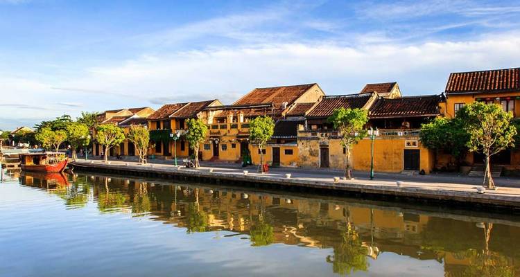 Hue to Hoi An via Lang Co Lagoon Bike Tour 4 Days - Bravo Indochina Tours 3