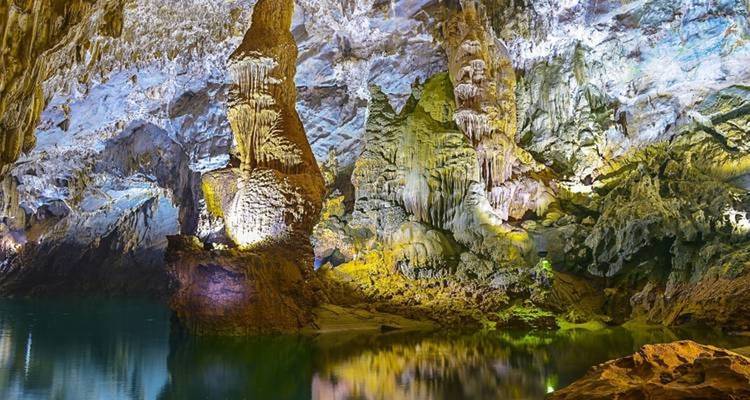 Aventura de 3 días en las cuevas y laguna de Phong Nha Ke Bang - Bravo Indochina Tours 2