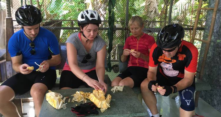 Ruta ciclista por el Delta del Mekong 4 días - Bravo Indochina Tours 9