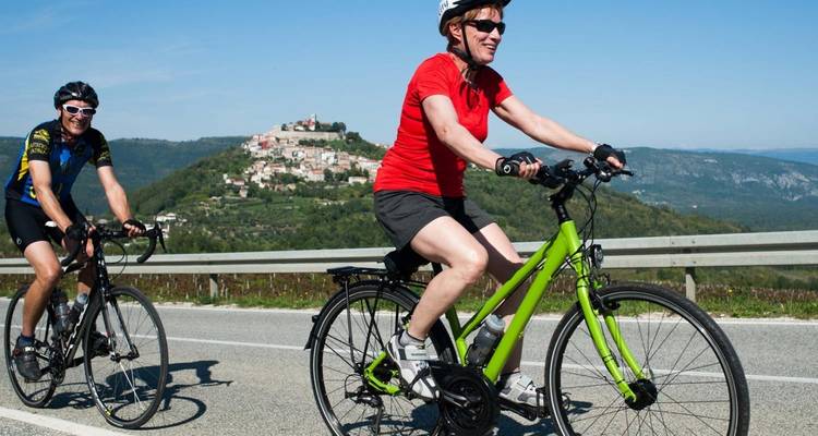 Cyclisme sur route à travers Terra Magica - Fiore Tours 5