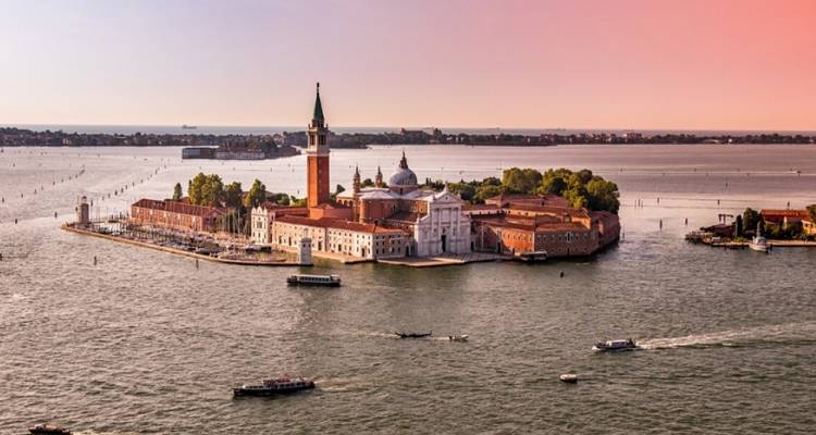 Traversez l'Italie à vélo ! Cyclisme de Venise à Pise - Guide classique autoguidé - BikesPlus Travel 2