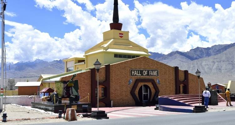 Scintillating Ladakh Experience - GeTS Holidays 2
