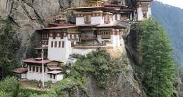Circuito cultural a Bután - 3 días - Alpine Club of Himalaya 4