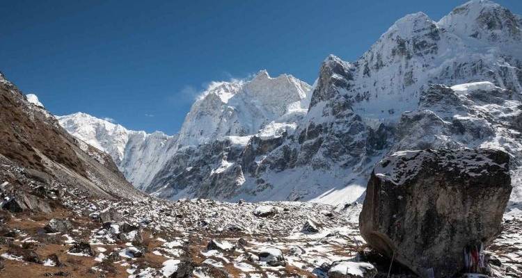 Caminata al campamento base sur del Kanchenjunga - Adventure Himalayan Travels 1