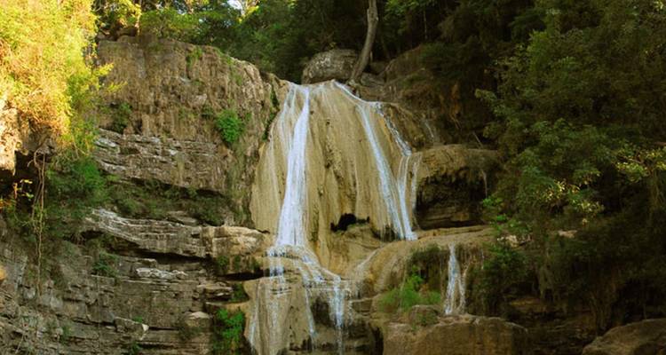 Aventura (Descenso por el río Tsiribihina) - HT Agency Tours 7