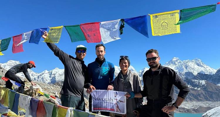 Excursión de lujo al campamento base del Everest - Swotah Travel and Adventure 2