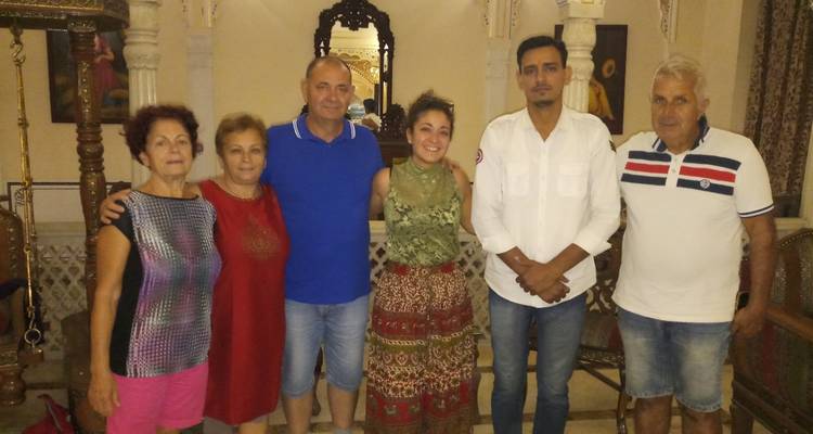 7 Days Golden Triangle Tour with 5 Star Hotels - Turban Adventures 3