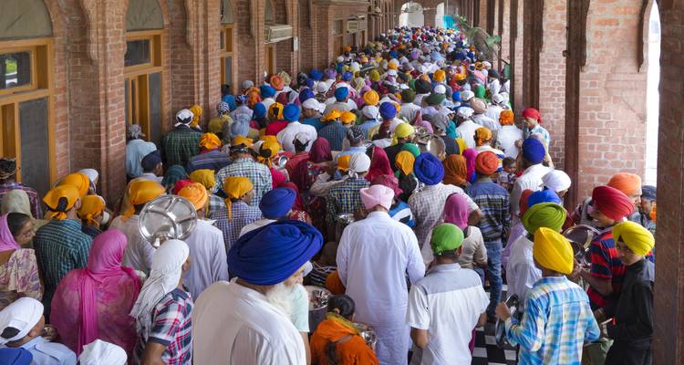 7 Days Golden Triangle Tour with 5 Star Hotels - Turban Adventures 10
