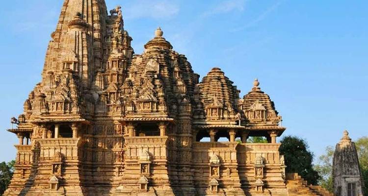 Golden Triangle with Khajuraho and Varanasi - Ghum India Ghum 10