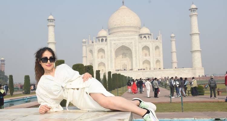 Private Overnight Taj Mahal & Agra Tour from Delhi - Raj Tour & Travel 6