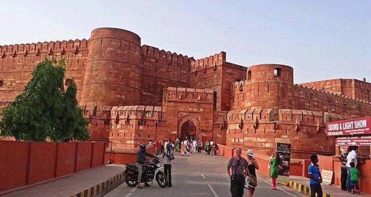 Private Overnight Taj Mahal & Agra Tour from Delhi - Raj Tour & Travel 2