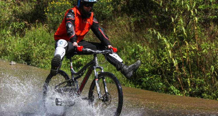 Trek dans la jungle inca avec vélo, rafting et tyrolienne. - CondeTravel 7