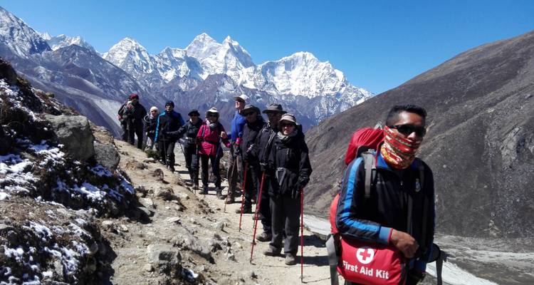 Excursionismo en campamento base del Everest - Nepal Hiking Adventure Company Pvt. Ltd 4