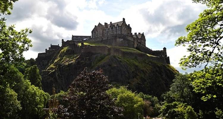 England and Scotland (Until March 2025, End London, 9 Days) - Contiki 3