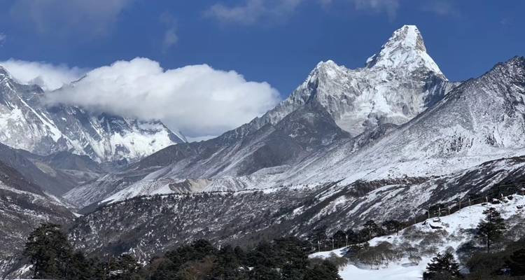 Escalada al Pico de la Isla y Caminata al Campo Base del Everest -19 Días - Himalayan Adventure Treks & Tours 6