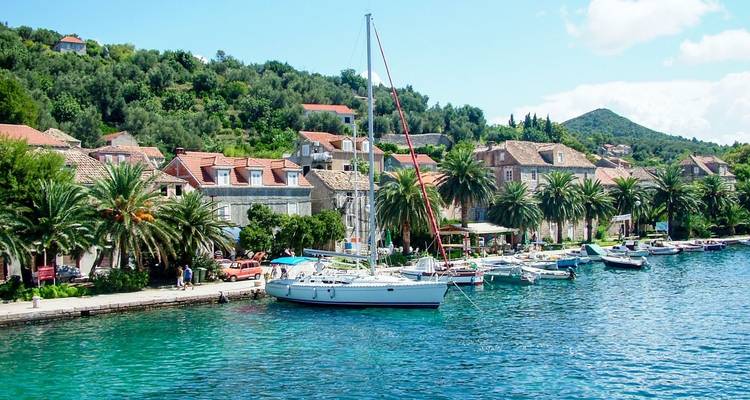Adventure Sailing Dubrovnik – Hvar with Huck Finn Catamaran - Huck Finn Adventure Travel Dubrovnik Ltd 10