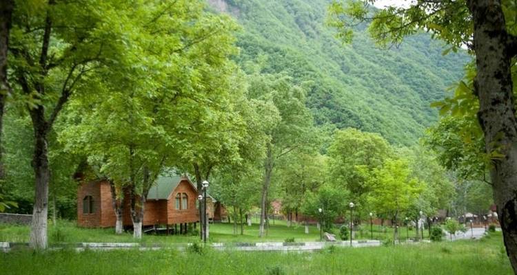 Circuito privado de 4 días por la ciudad histórica de Bakú y Sheki - Azerbaijan Guide 4