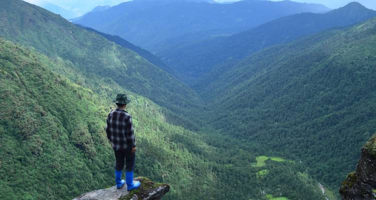 Bhutan Thousand Lakes Trek - World Tour Plan 2