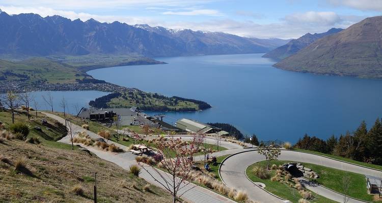 Sheepdog Hop-On Hop-Off Bus Pass - Kiwi Experience 6