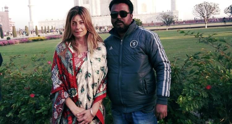 Over Night  Taj Mahal  Tour From Delhi All Including - Fragrance of Taj 4