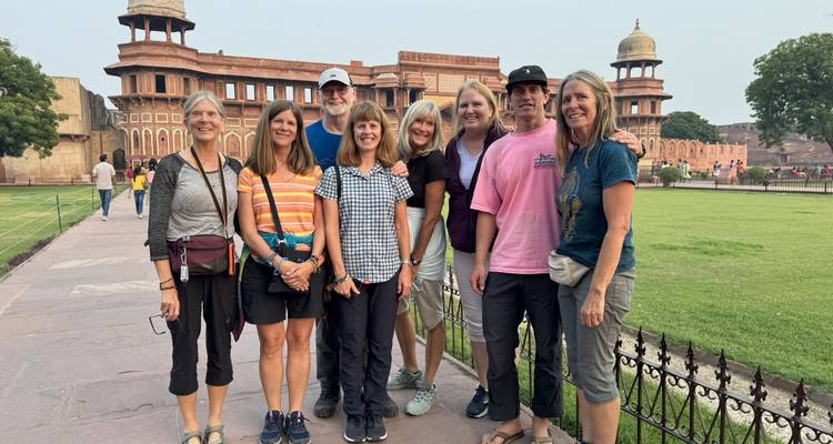 Over Night  Taj Mahal  Tour From Delhi All Including - Fragrance of Taj 3