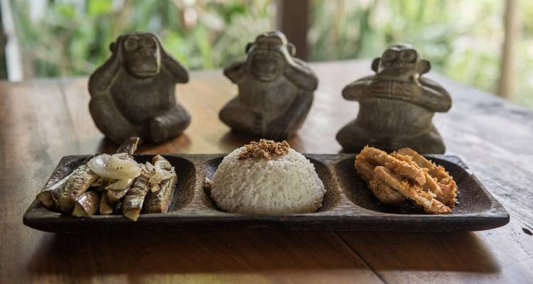 4 days Surf and Yoga Retreat in Nusa Lembongan - Monkey Surfing 8