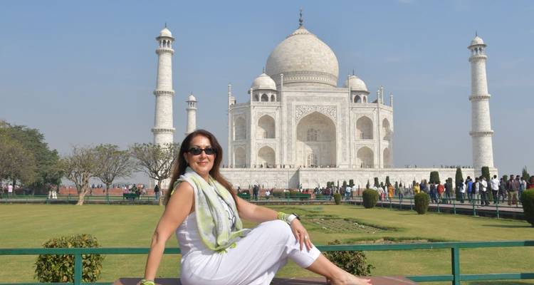 Taj Mahal & Agra Private Day Tour from Delhi- All Inclusive - Raj Tour & Travel 4