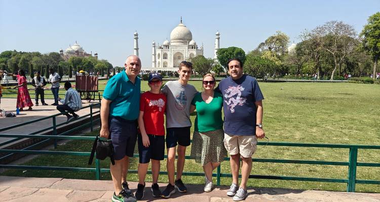 Taj Mahal & Agra Private Day Tour from Delhi- All Inclusive - Raj Tour & Travel 10