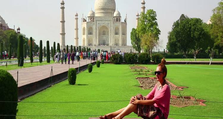 Circuito privado de un día al Taj Mahal al amanecer desde Delhi - Raj Tour & Travel 7