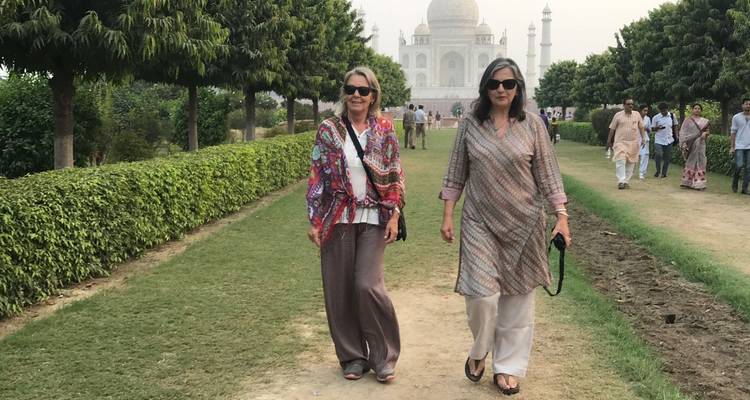 Circuito privado de un día al Taj Mahal al amanecer desde Delhi - Raj Tour & Travel 10