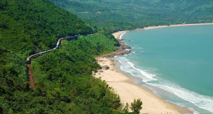 Family Discover Vietnam - Explore! 8