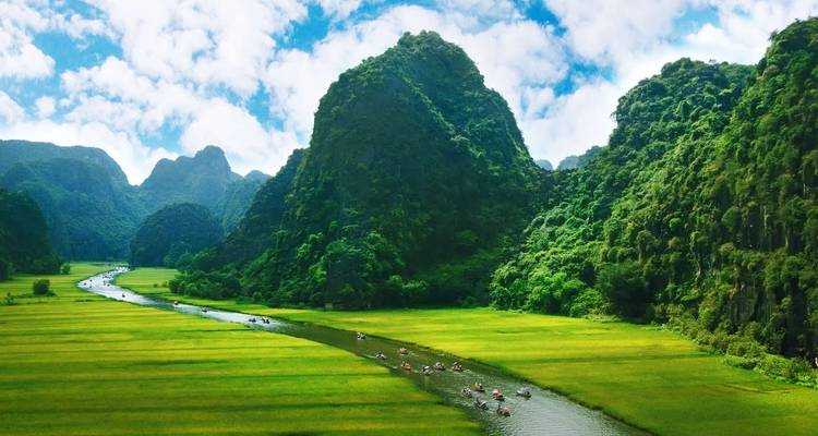 Family Vietnam In Depth - Explore! 6