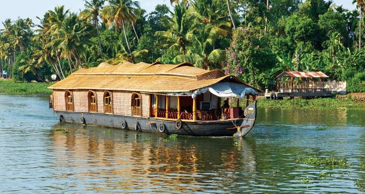 Kerala Backwaters + Kovalam Extension - Explore! 9