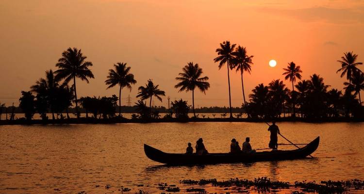 Walking in Kerala - Explore! 1