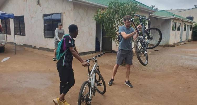 Kilimandjaro bike Trek 5 jours - Kilimanjaro Wonders Expedition Safari 7