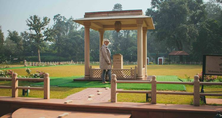 Classic North India: 9 Days Tour of Delhi, Agra, Jaipur & Varanasi - Go City Adventures 3