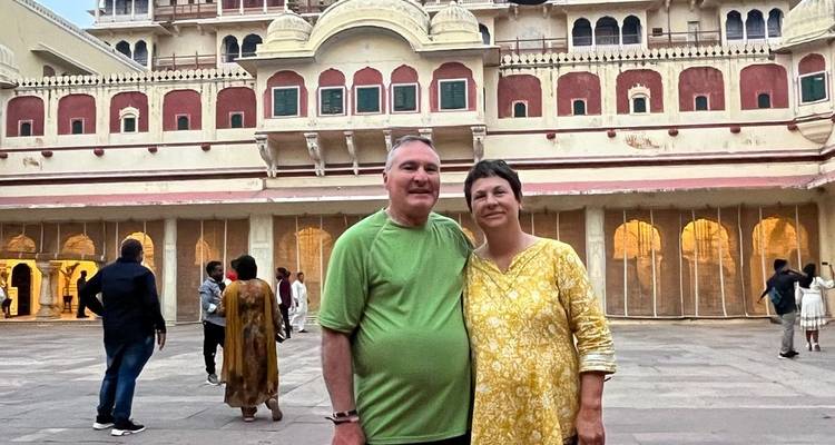 Classic North India: 9 Days Tour of Delhi, Agra, Jaipur & Varanasi - Go City Adventures 8