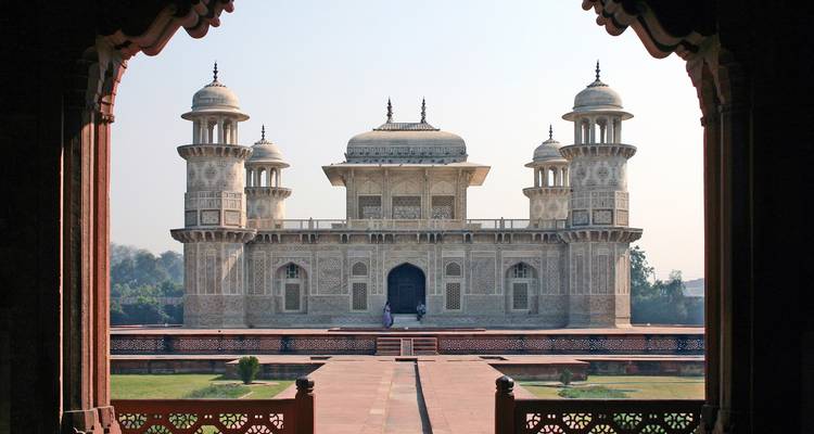 Tomb of I'timād-ud-Daulah in Agra.