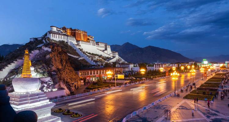 Tíbet Lhasa Tour con el Campamento Base del Everest -8 Días - Himalayan Adventure Treks & Tours 6