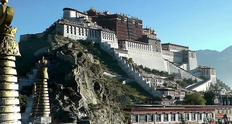 Tíbet Lhasa Tour con el Campamento Base del Everest -8 Días - Himalayan Adventure Treks & Tours 1