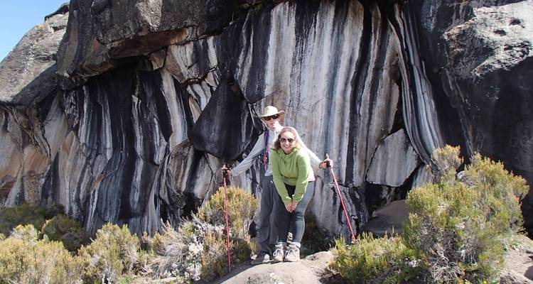 Ascension du Mont Kilimandjaro par la route Marangu 8 jours Tanzanie - tous les hébergements et transports sont inclus - Spider Tours and Safaris 7
