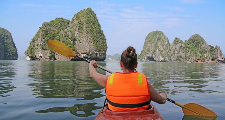 Un Vietnam vibrant : Manger dans la rue, croisière dans la baie d'Halong et aventures dans le Mékong - Footsteps Indochina Travel 9