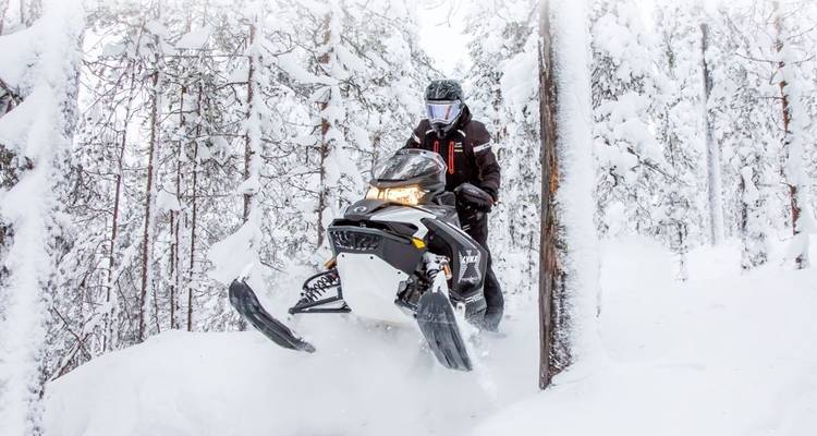 Laponia ¡7 días en la ciudad de Papá Noel en el Círculo Polar Ártico! - Nordic Unique Travels 9