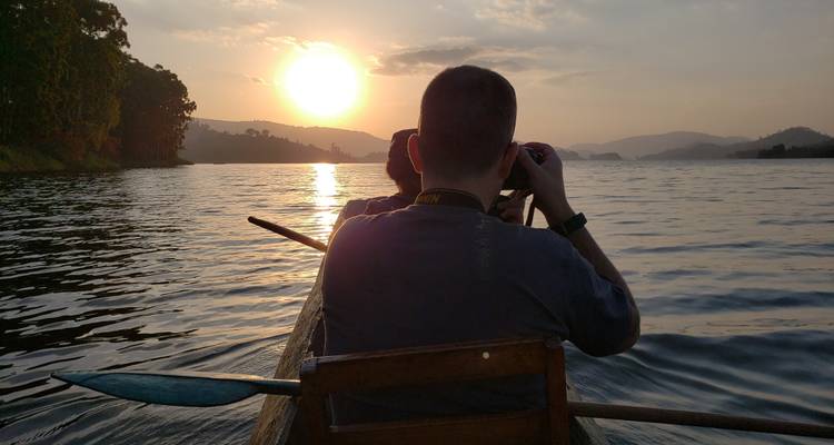 Trek dans les gorilles et de canoë sur le lac Bunyonyi - 5 jours - Bamboo Ecotours 2