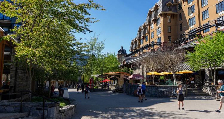 Rockies Western Canada Iconic Sites: 8-Day Tour - Discover Canada Tours 3