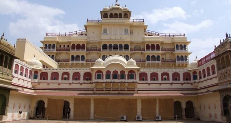 Viaje de 11 días al triángulo de oro con Khajuraho y Benarés - Essence India Tourism 5