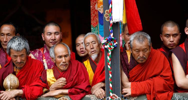 Circuito cultural a Bután con una excursión de 2 días a Bumdrak - Bhutan Acorn Tours & Travel 7