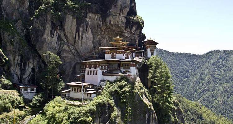 Circuito cultural a Bután con una excursión de 2 días a Bumdrak - Bhutan Acorn Tours & Travel 3