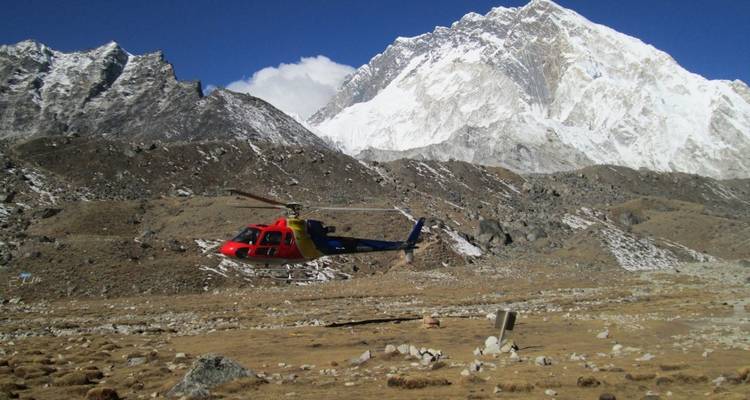 Circuito en helicóptero al campamento base del Annapurna - Himalayan Adventure Treks & Tours 4